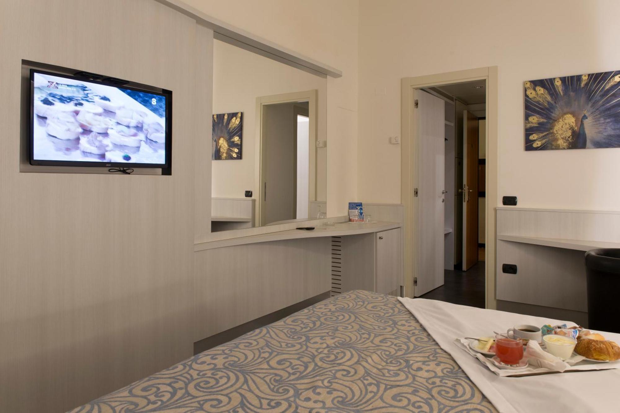 Hotel City Legnano Exterior foto